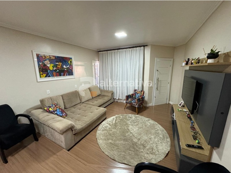 Casa à venda com 3 dormitórios, 2 banheiros, 2 vagas de garagens e 158m² de área privativa no bairro Jardim América