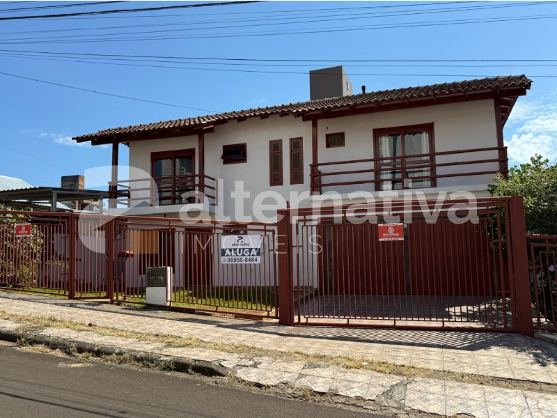 Casa à venda com 4 dormitórios, 4 banheiros, 3 vagas de garagens e 300m² de área privativa no bairro São Cristóvão
