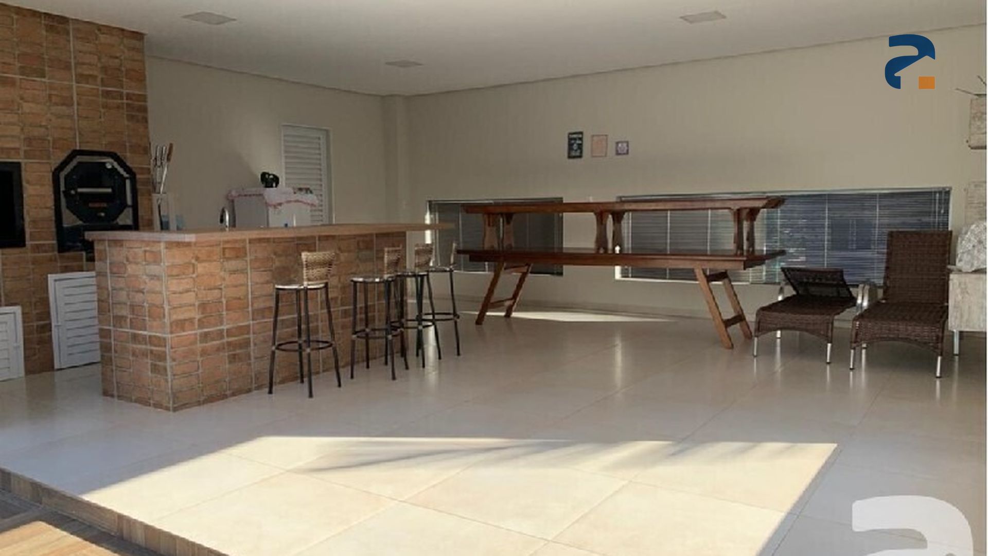 Casa à venda com 3 dormitórios, 3 banheiros, 3 vagas de garagens e 360m² de área privativa no bairro Líder