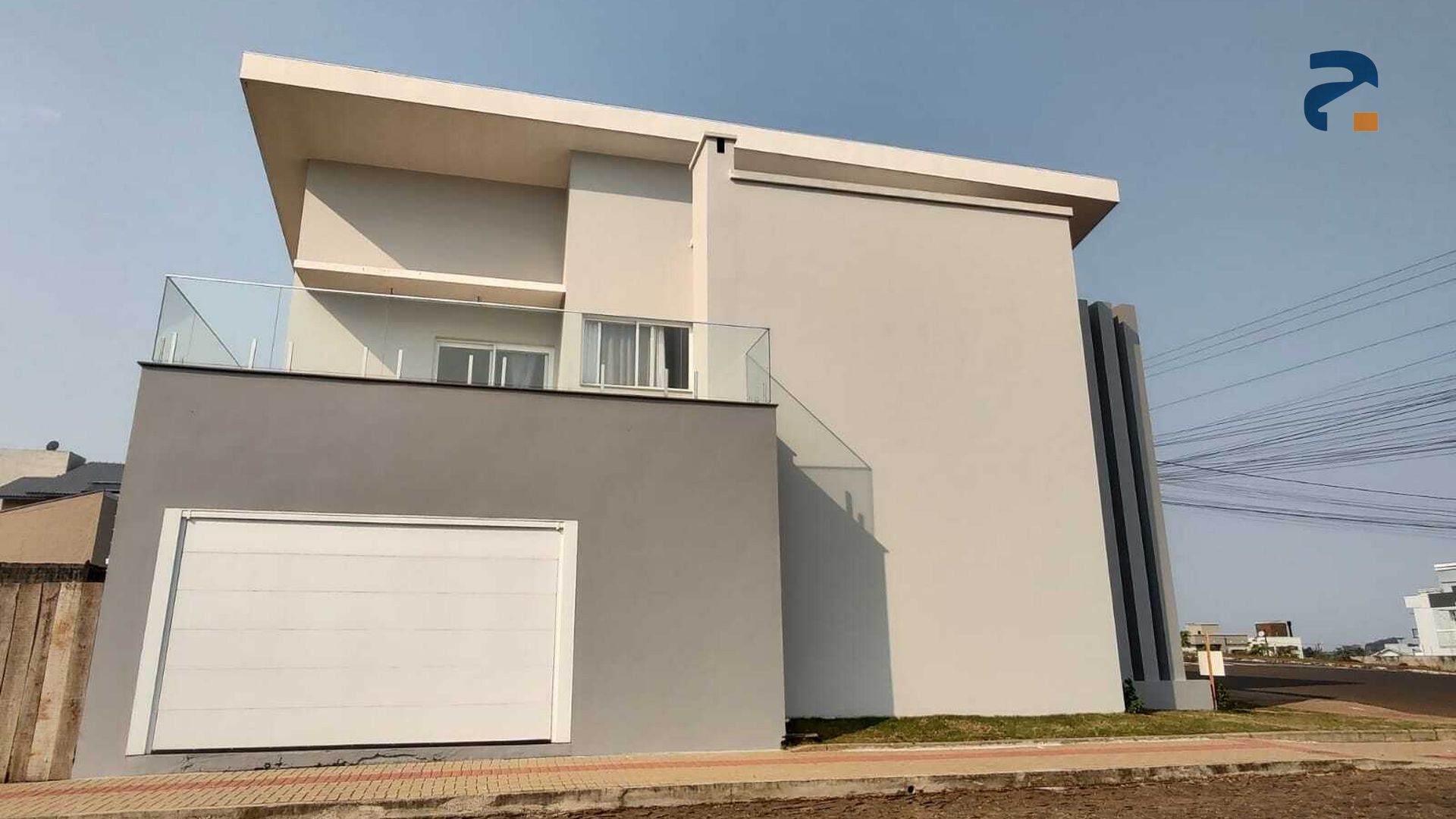 Casa à venda com 3 dormitórios, 1 banheiro, 4 vagas de garagens e 262m² de área privativa no bairro Paraíso