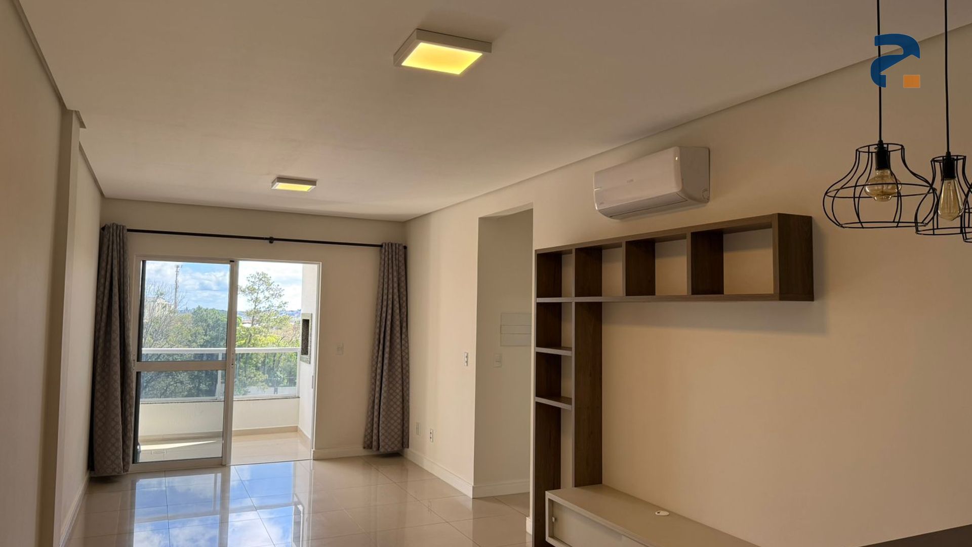 Apartamento à venda com 2 dormitórios, 1 banheiro, 2 vagas de garagens e 78m² de área privativa no bairro Jardins
