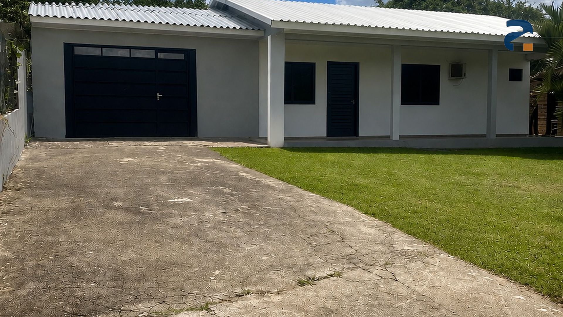 Casa à venda com 2 dormitórios, 1 banheiro, 2 vagas de garagens e 126m² de área privativa no bairro Seminário