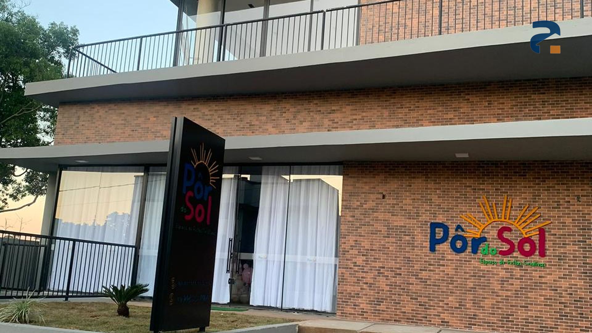 Apartamento à venda com 3 dormitórios, 3 banheiros, 2 vagas de garagens e 137m² de área privativa no bairro Jardins Lunardi