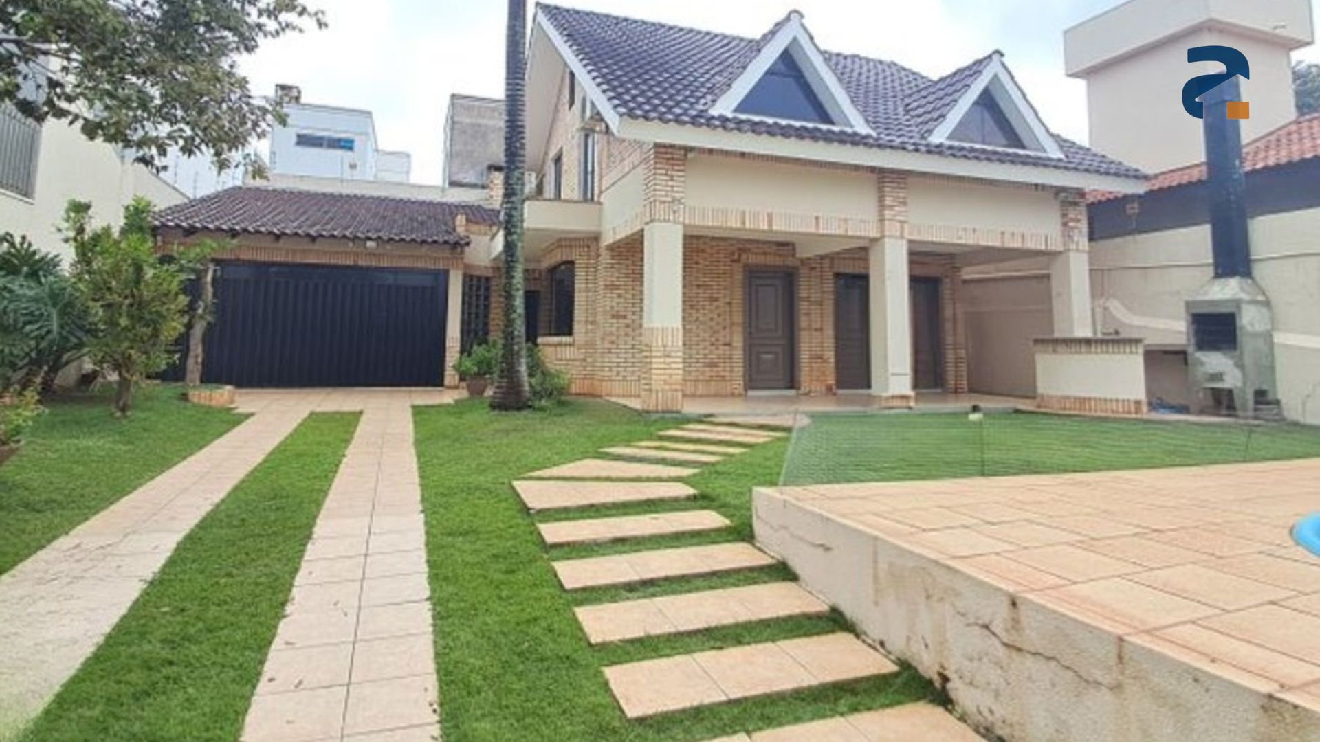 Casa para alugar com 4 dormitórios, 2 banheiros, 2 vagas de garagens e 154m² de área privativa no bairro Maria Goretti