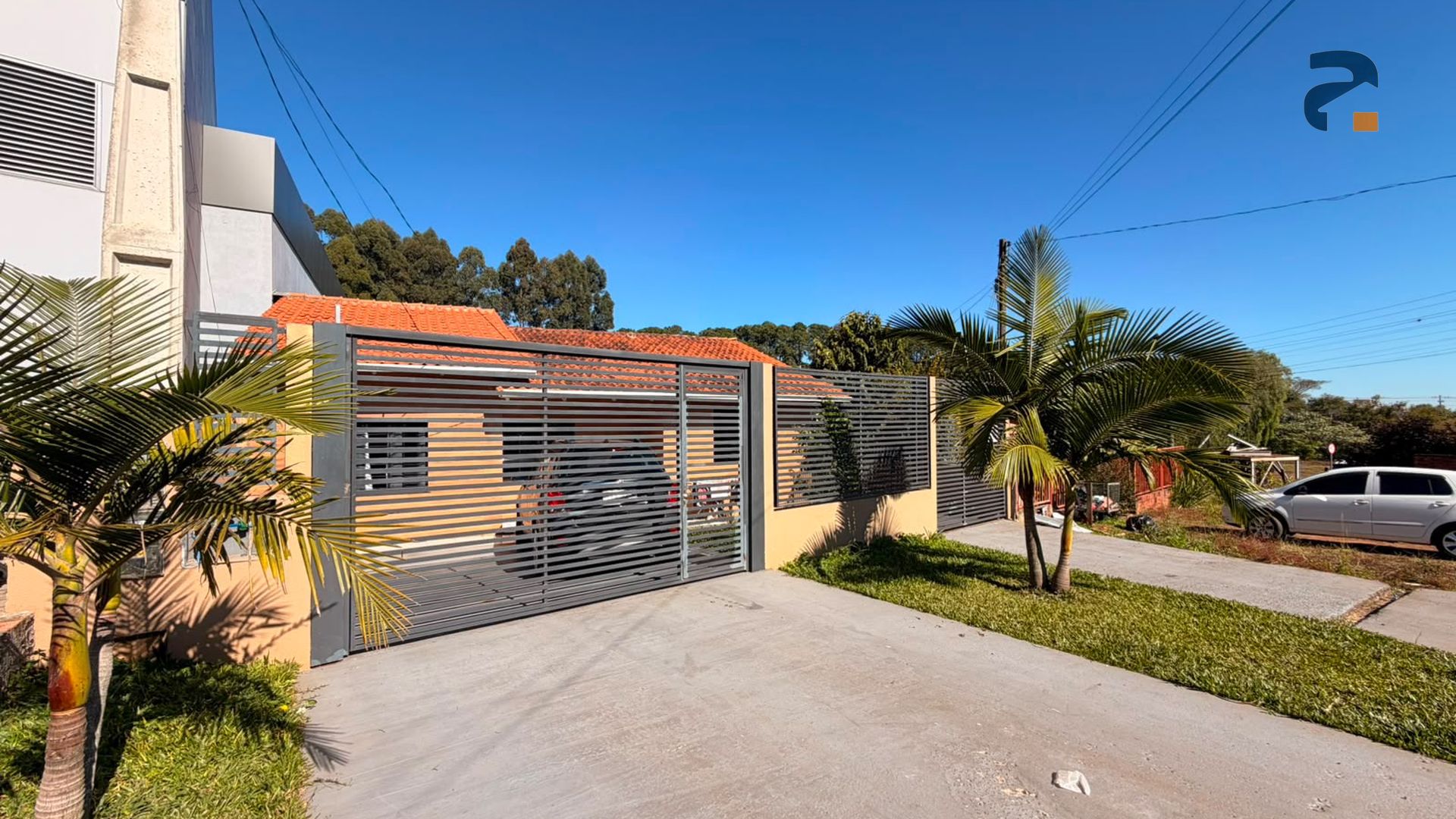 Casa à venda com 3 dormitórios, 2 banheiros, 2 vagas de garagens e 200m² de área privativa no bairro Seminário