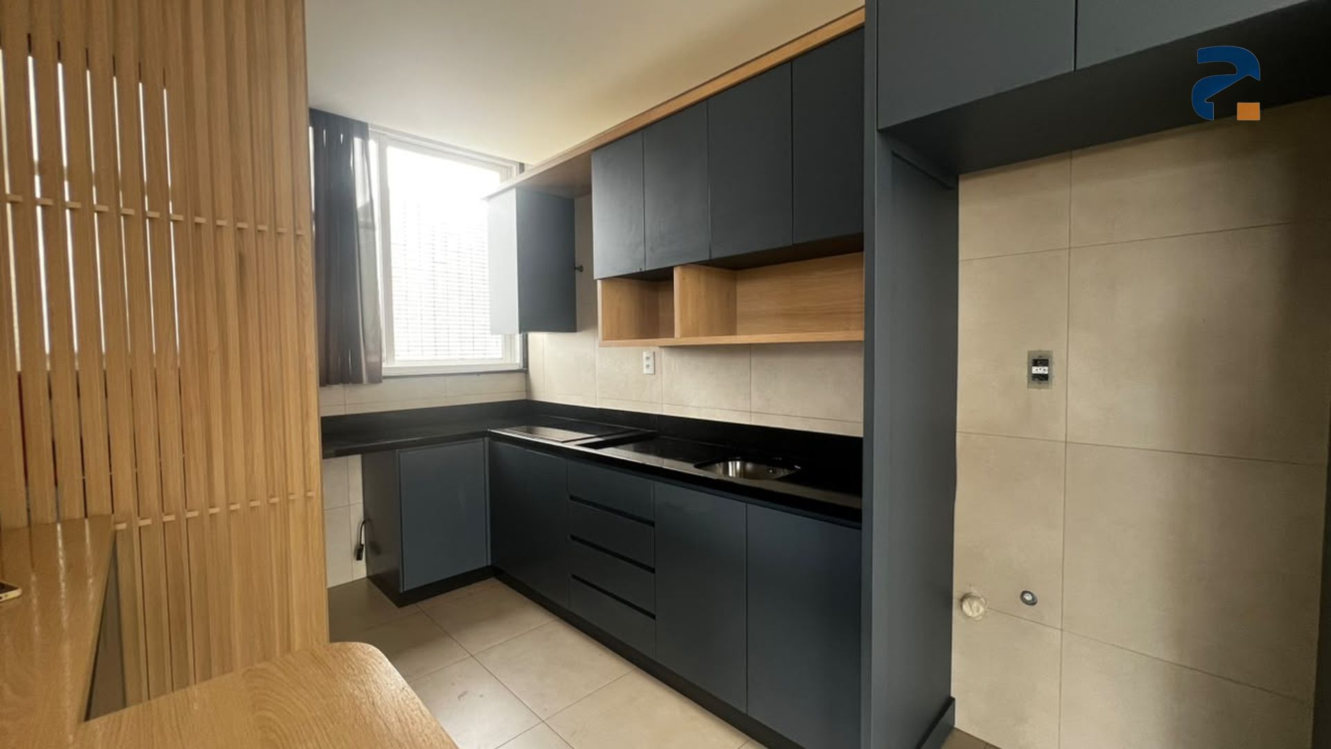 Apartamento para alugar com 3 dormitórios, 2 banheiros, 1 vaga de garagem e 145m² de área privativa no bairro Passo dos Fortes