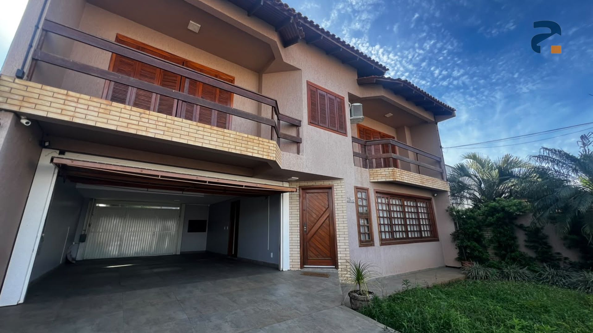 Casa à venda com 3 dormitórios, 2 banheiros, 2 vagas de garagens e 273m² de área privativa no bairro Bela Vista