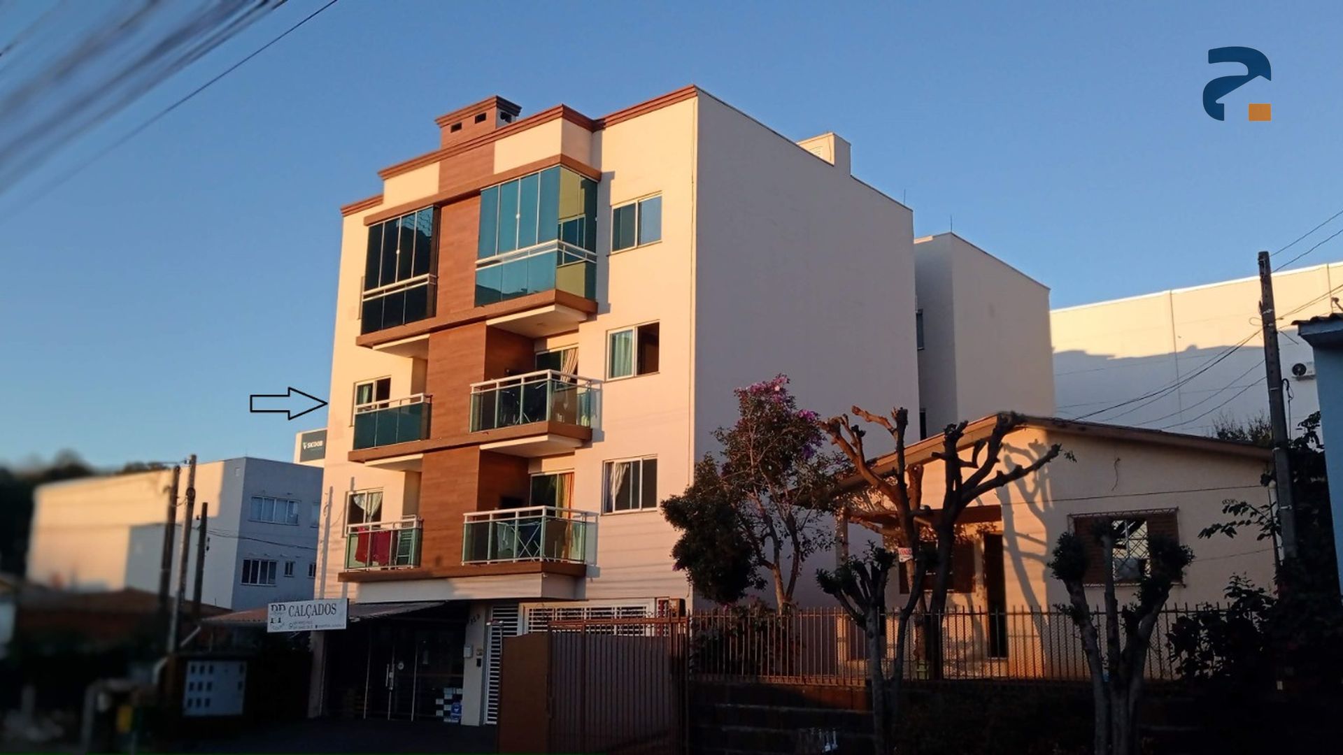 Apartamento à venda com 2 dormitórios, 1 banheiro, 1 vaga de garagem e 62m² de área privativa no bairro Efapi